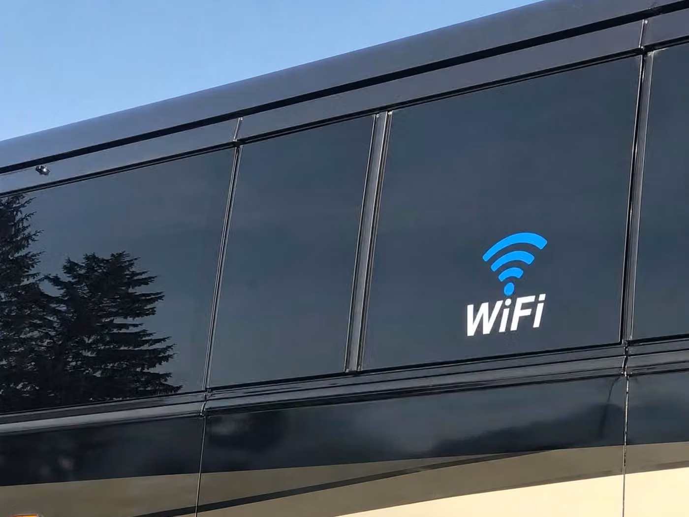 riviera beach 15 passenger minibus wifi