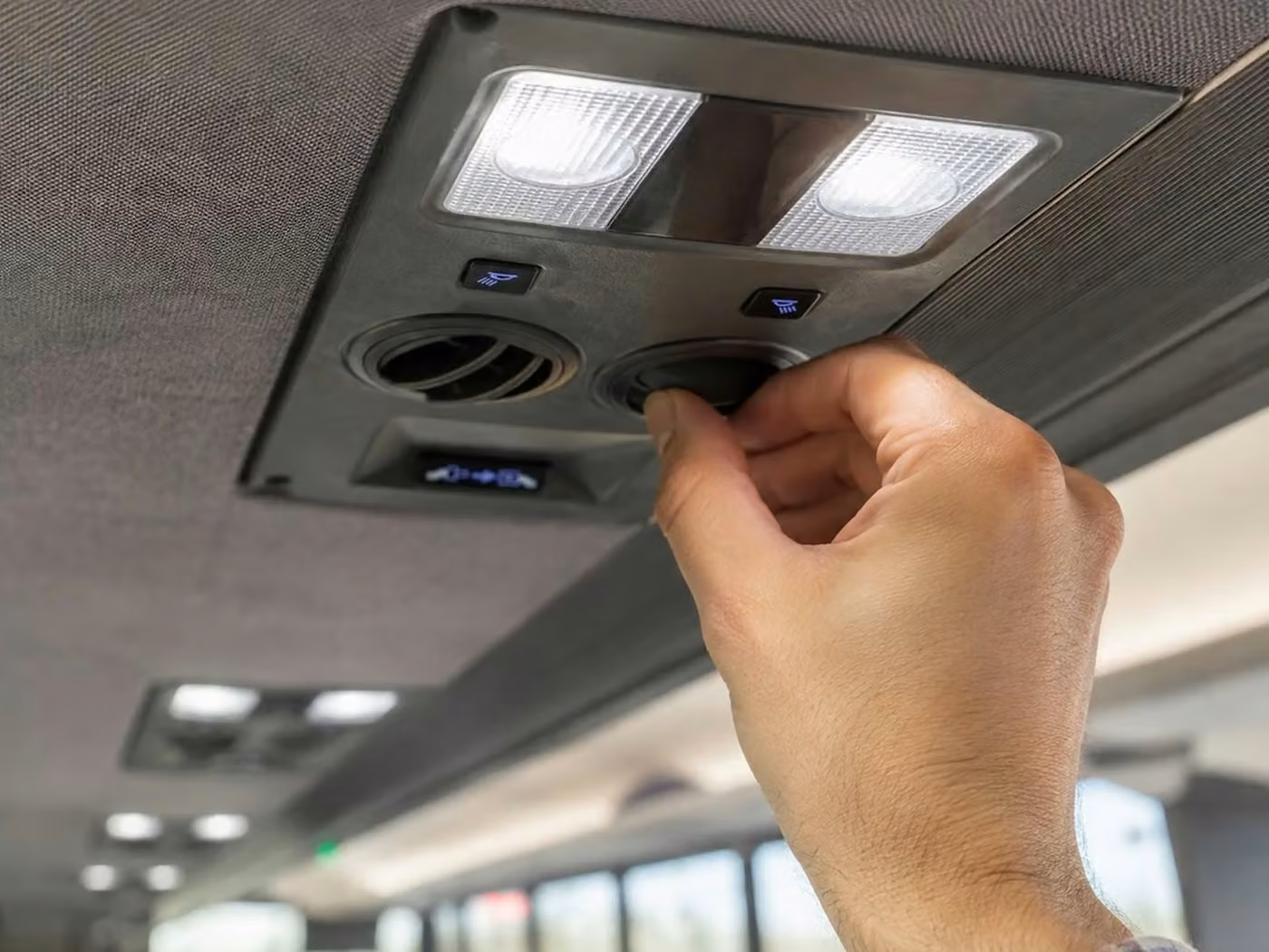 riviera beach 28 passenger minibus air conditioning