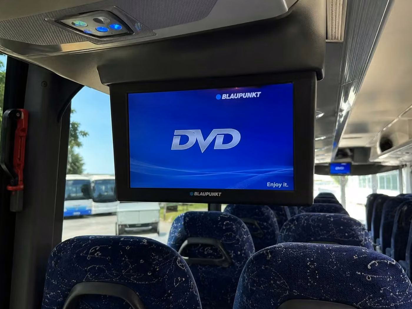riviera beach charter bus tv monitors
