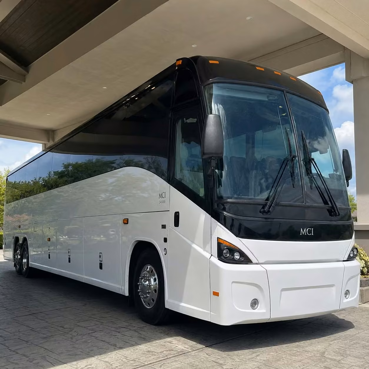 riviera beach long term and contract shuttle programs for riviera beach bases and federal offices