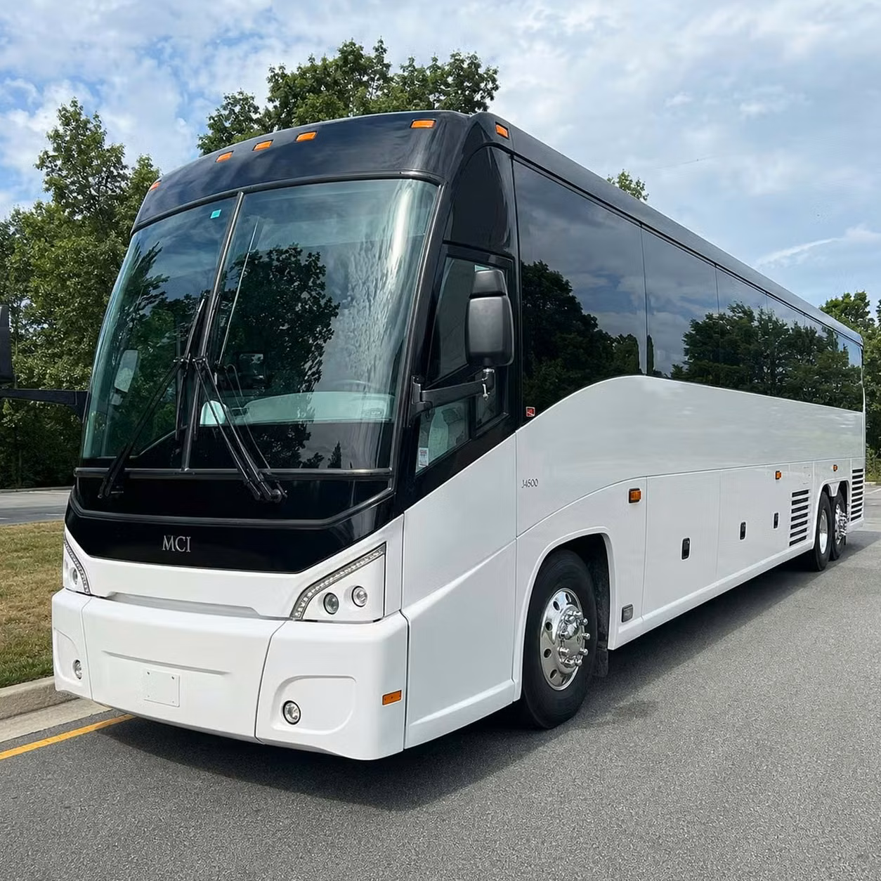 riviera beach party buses and shuttles for pre show dinners and group outings
