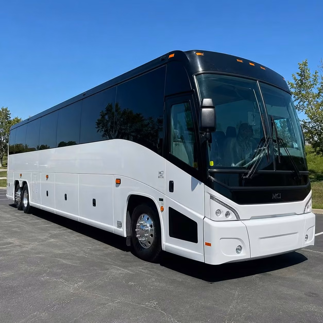 riviera beach streamlined parking shuttle bus rentals